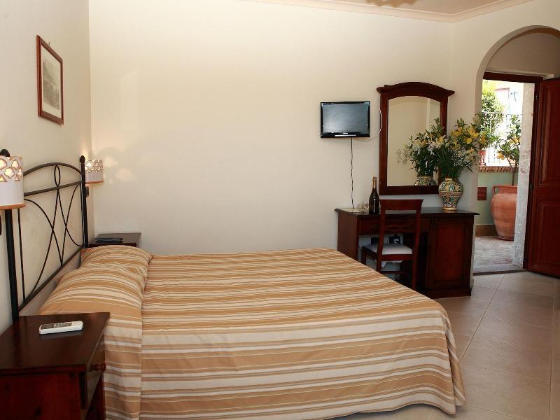 Villa Cristina Giardini Naxos Ngoại thất bức ảnh