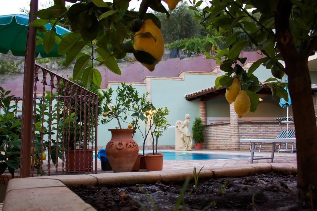 Villa Cristina Giardini Naxos Ngoại thất bức ảnh