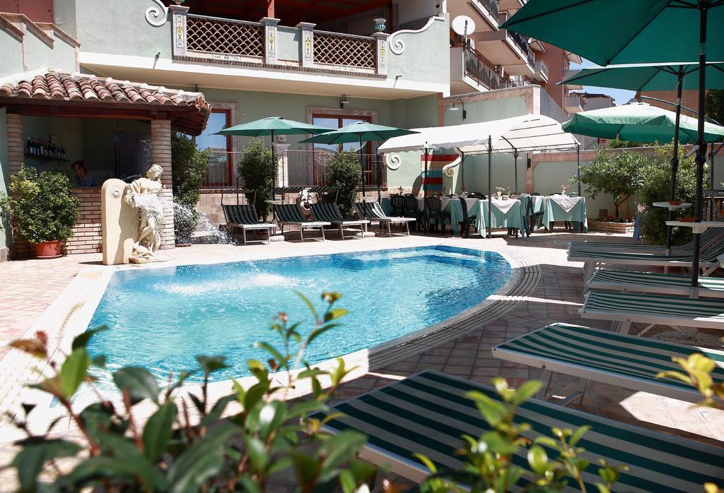 Villa Cristina Giardini Naxos Ngoại thất bức ảnh