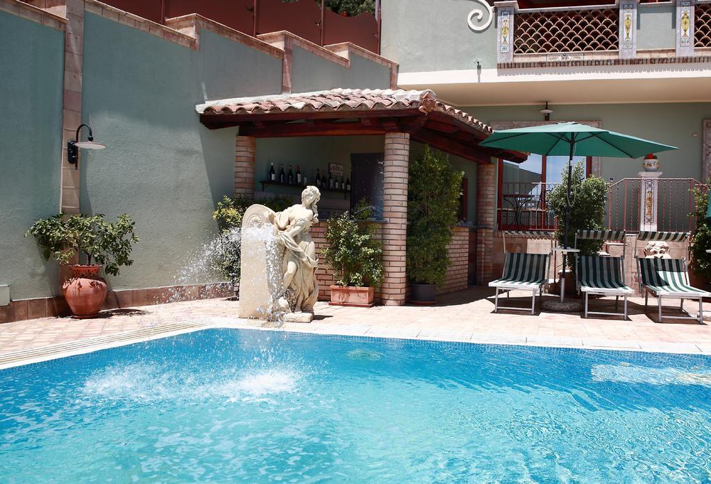 Villa Cristina Giardini Naxos Ngoại thất bức ảnh