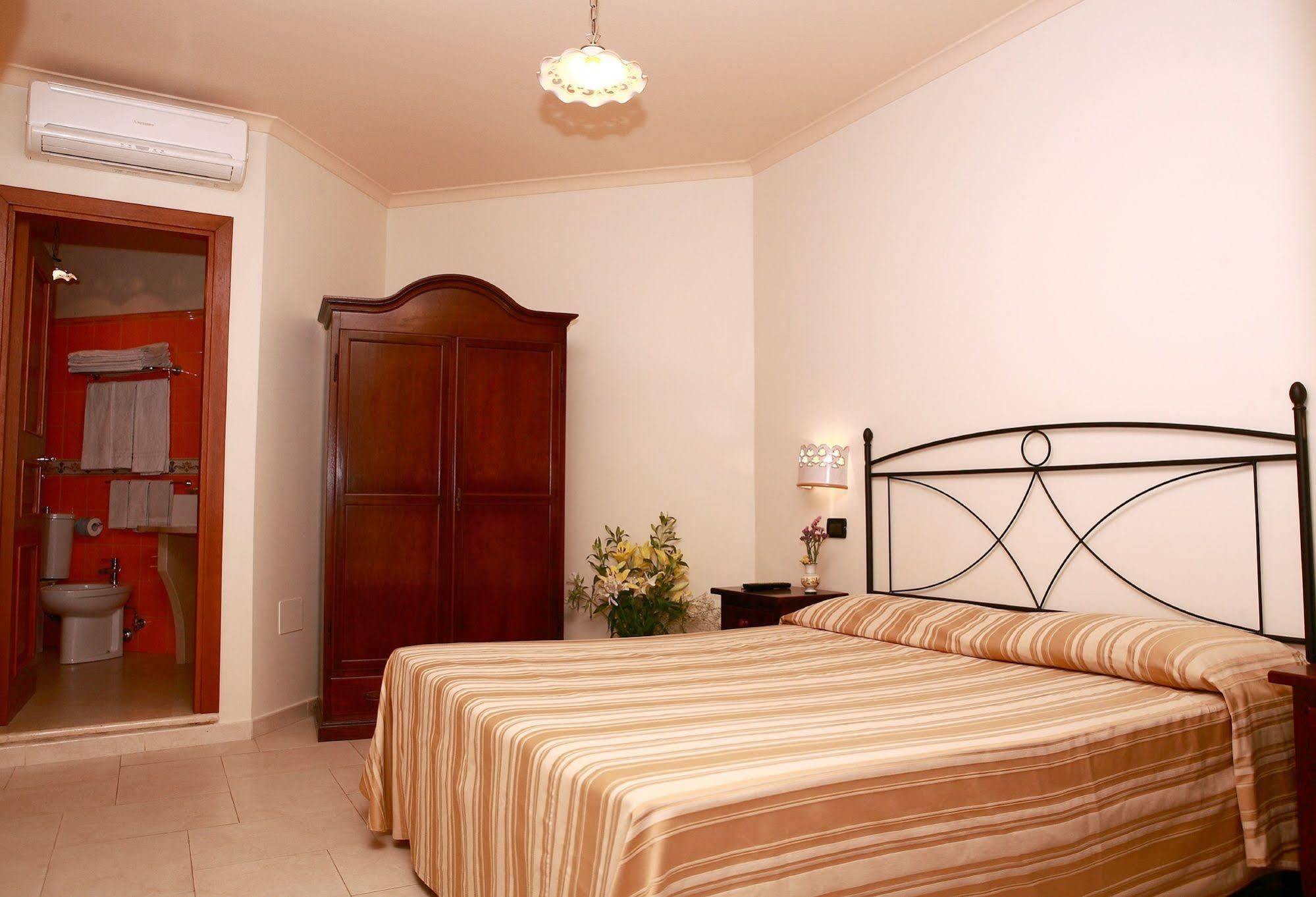 Villa Cristina Giardini Naxos Ngoại thất bức ảnh