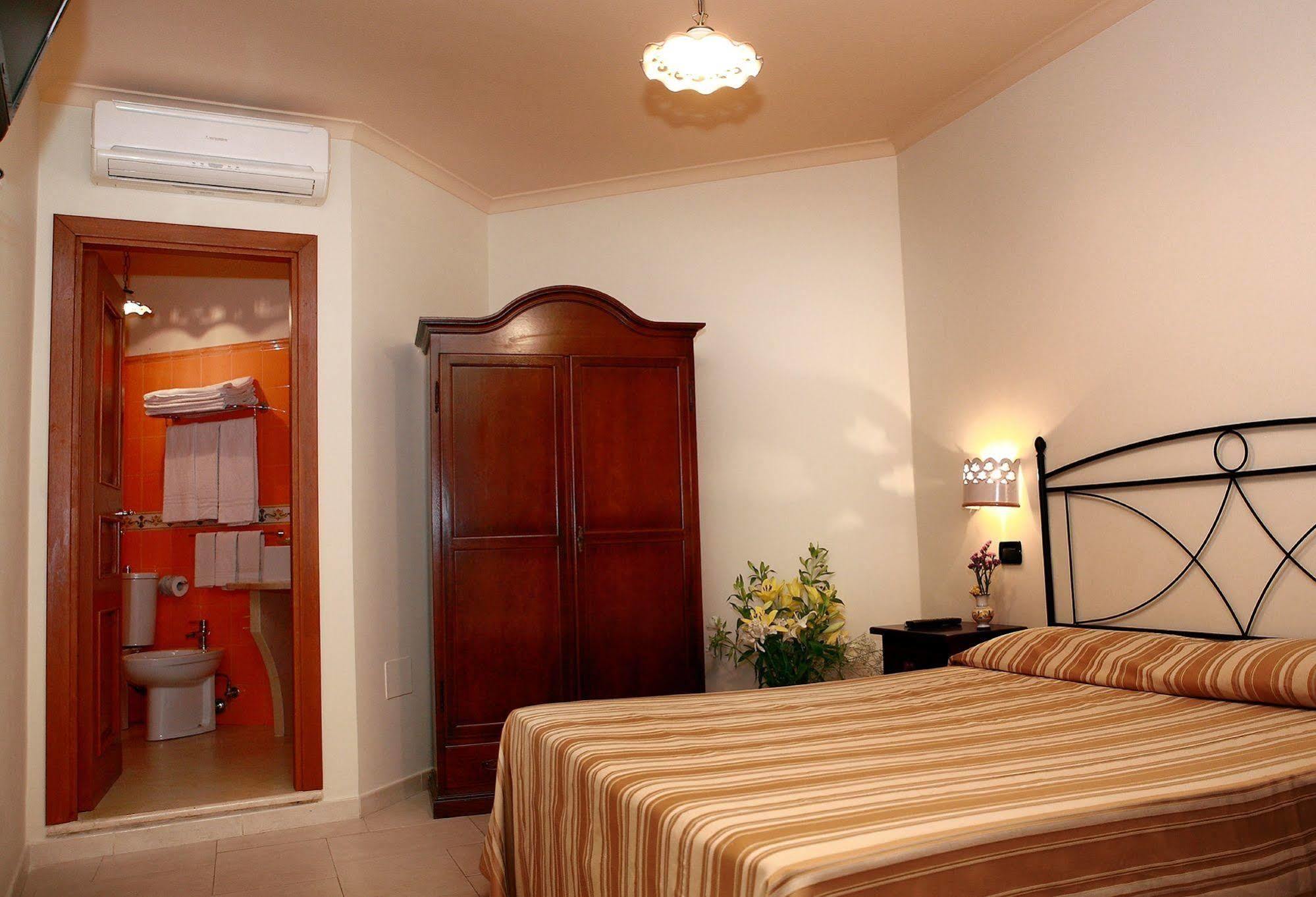 Villa Cristina Giardini Naxos Ngoại thất bức ảnh