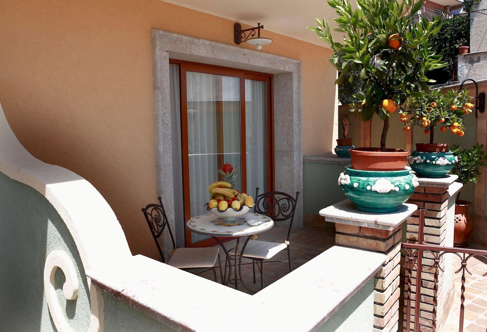 Villa Cristina Giardini Naxos Ngoại thất bức ảnh