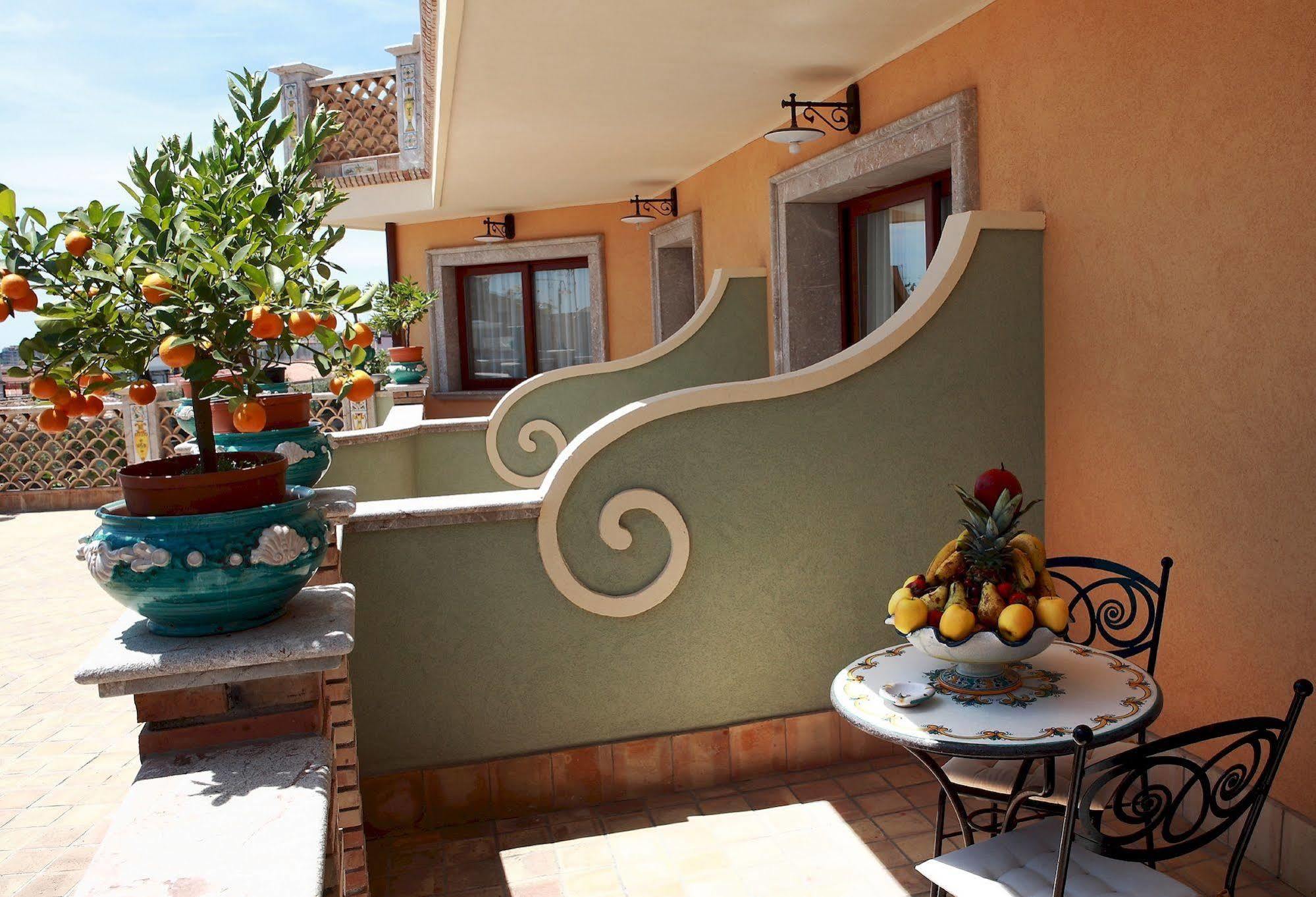 Villa Cristina Giardini Naxos Ngoại thất bức ảnh