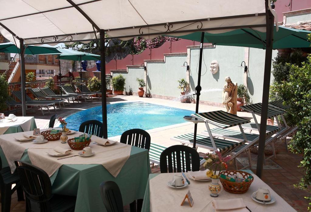 Villa Cristina Giardini Naxos Ngoại thất bức ảnh